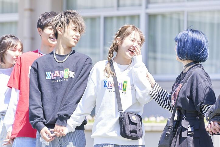 ハード系からお揃いコーデまで！話題のカップルが私服登校、一番オシャレなのは？