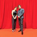新田真剣佑＆有村架純、美男美女すぎる2ショットを公開 「素敵なツーショット」「2人とも美しい」の声