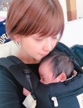 矢口真里、生後2か月の長男を抱いた写真を公開「この写真好き」「優しいママ」の声