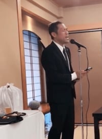 はなわ、義父の死去を報告 精進上げの食事会で『お義父さん』を熱唱