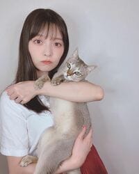 声優・上坂すみれ、愛猫・メロウくんとの2ショットにファンほっこり「素敵な写真！」「イケニャンですね～」