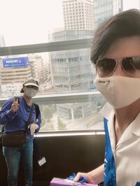 アレクサンダー『エレベレベレベレータ‼️で 知らない人に挨拶された だれ、、ですか?』