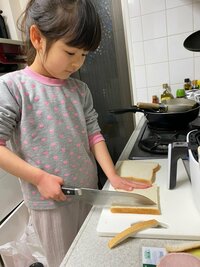 川島菜月『無償の愛を』