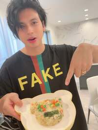 アレクサンダー『キャラ弁失敗したよ』