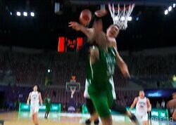 驚愕！ バスケ日本代表主将の“NBA級スーパーブロック”に大喝采「えぐすぎ」ホーキンソンが“試合を変えた”瞬間「羽が生えてるみたい」