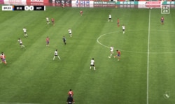 Ｊリーグにモドリッチ出現！？新潟MFの“神業アウトサイドパス”が「異次元」「天才」スーパーアシストの瞬間「なんちゅうパスやねん」