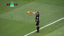 ワールドクラスの“超絶”連携ゴールに「オンだろ」「オフだろ」視聴者騒然 オフサイド判定の審判が“VAR待ち”でドキドキ、ハラハラの決定的瞬間 