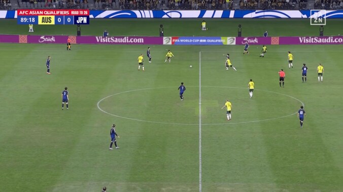 痛恨…日本代表、“２つの軽率ミス”が決勝点献上に直結「瀬古の爆弾パスが…」「鎌田がリスキー」致命的すぎたオーストラリア戦の“失点前” 3枚目