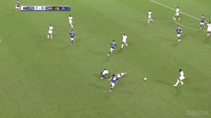 「バケモン」「日本のカンテ」佐野海舟、プレミアトップ級FWを一撃でぶっ倒す“別次元”の豪速タックルにファン衝撃「相手セメンヨだぞ」「加速力怖すぎ」 4枚目