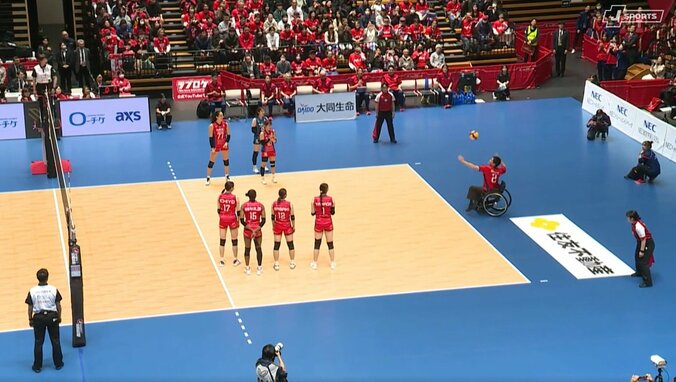 国枝慎吾、バレーボール始球式で圧巻の技 完璧すぎるサーブにアリーナ騒然 3枚目