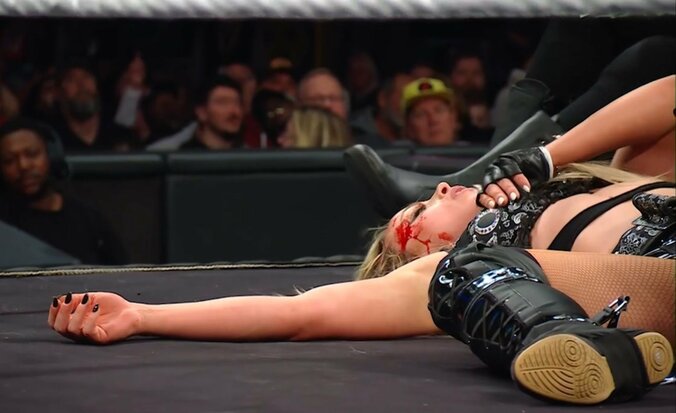 目尻をカットしたリヴ