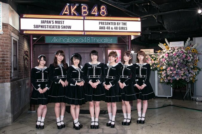 AKB48「今までで一番ハードな劇場公演」がスタート　向井地美音は東スポ記者の質問に「ブルマで滝行」を公約 17枚目