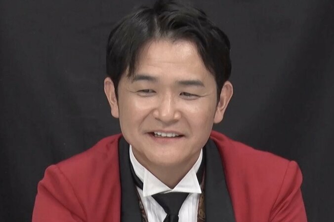 【写真・画像】千鳥ノブ「かわいい！」若手女芸人のハプニングにツッコミつつも微笑み　1枚目