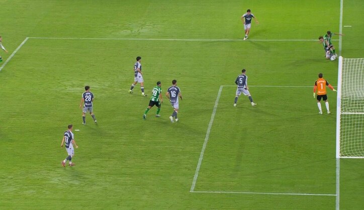 【映像】ギリギリスライディング炸裂の瞬間