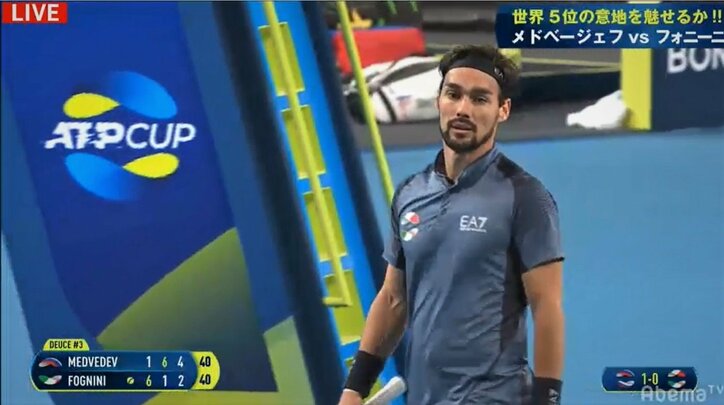 “チョイ悪”・フォニーニ、スタンドにボールを打ち込む悪態…観客がボールキャッチで場内歓声【ATPカップ】