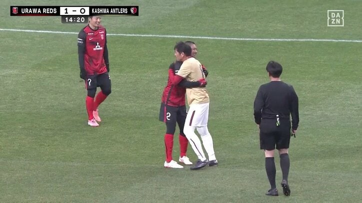 中田浩二と坪井慶介のバチバチマッチアップ