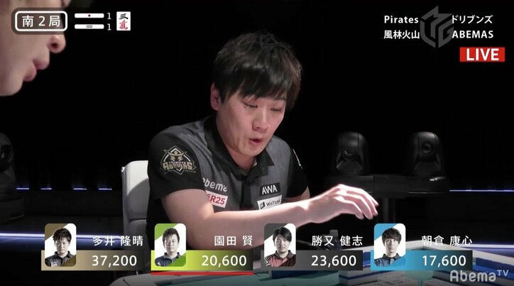 そこ、鳴く！？緊迫した試合で多井隆晴の“顔芸”が炸裂　想定外のチーに目をぱちくり／麻雀・Mリーグ