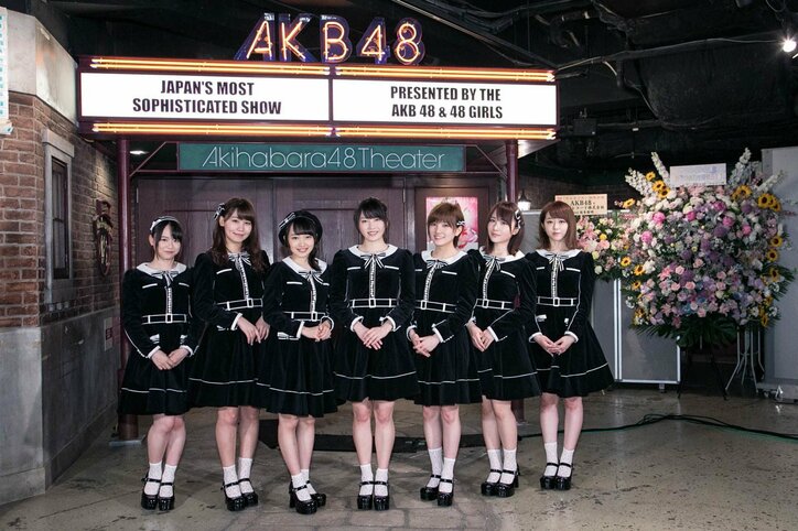AKB48「今までで一番ハードな劇場公演」がスタート 向井地美音は東スポ記者の質問に「ブルマで滝行」を公約