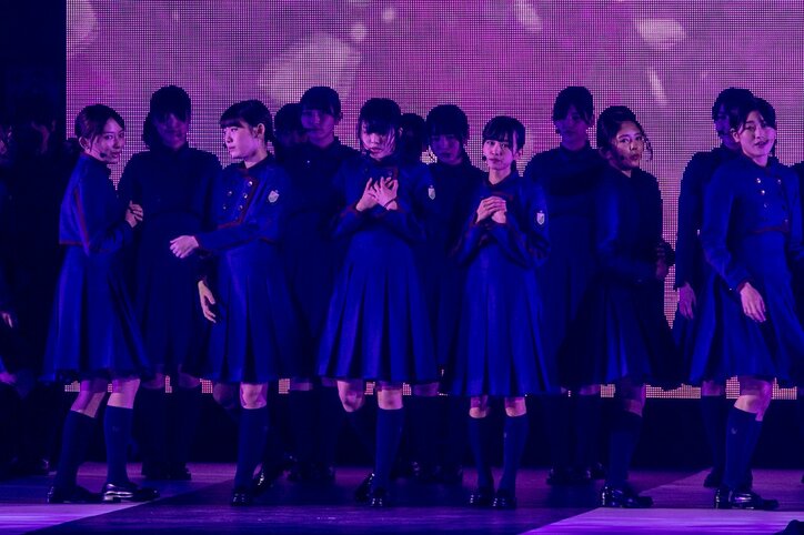 【画像集】欅坂46がガールズアワードに登場、平手・梨加・理佐・小林・土生はランウェイも