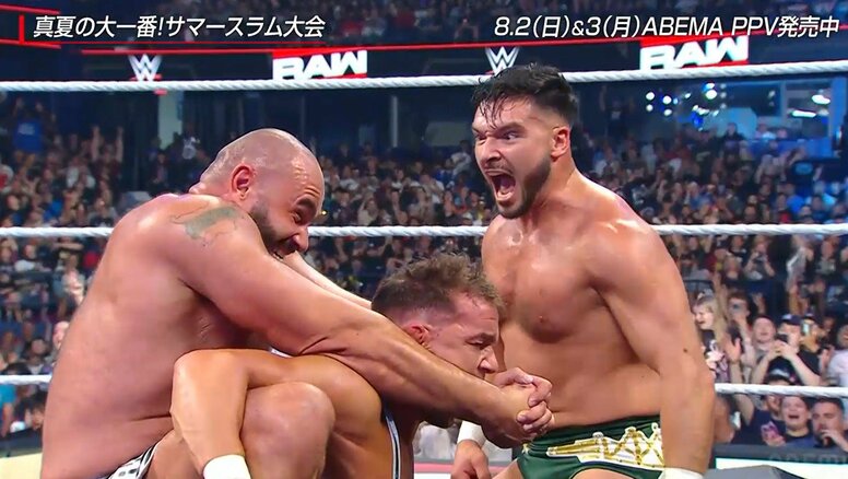 何やってるんだ！ 米マットで大ブーイング “絶対放さない”マン、屈強な男を次々と蹂躙 