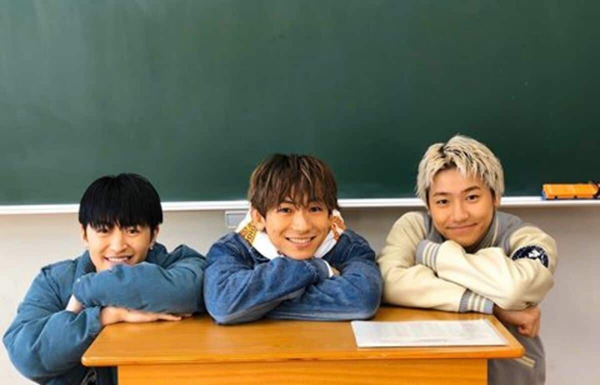 こんなクラス最高 佐野玲於 Naoto 小森隼との 同級生感 溢れる3ショットを公開し反響 話題 Abema Times