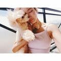「美しくて可愛い」「素敵な写真」紗栄子、愛犬との2ショットを公開し話題
