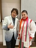 平野ノラ、“大物歌手”との2ショット公開「バブリーアーティストおったまげー」