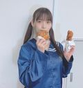 声優・上坂すみれ、ツインテール＆両手にチキンの「肉テロ」ショットにファン「毛深すぎるぜ」