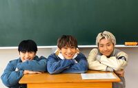 「こんなクラス最高」佐野玲於、NAOTO＆小森隼との“同級生感”溢れる3ショットを公開し反響