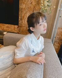 声優・上坂すみれの気品あふれる半袖ショットが話題に「お人形さんのよう」「横顔綺麗すぎませんか？」