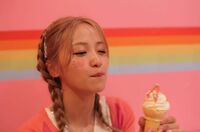 Dream Ami、アイスクリームを頬張るキュートなショットに反響「超かわいいよ！」「美味しそう」