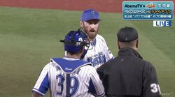 横浜DeNAパットン、判定に大激怒！死球かファウルか…リクエストにも納得いかず　球場も騒然