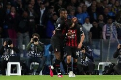 ミランが首位ナポリを4発粉砕！　リーグ戦4試合ぶりの白星で3位浮上…R・レオンが2得点の活躍