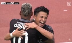 「アンリじゃん！」宮市亮がスーパーゴラッソで今季初ゴール！“得意のゾーン”からコントロールショットを突き刺した瞬間「鳥肌立つわ」「うますぎるって」