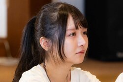 「存在感がない」韓国人トレーナーから酷評された日本人アイドル候補生、本番前夜に衝撃行動！ハサミを手に取り…