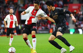 「後半は苦戦」冨安健洋にチーム最低評価、攻撃参加を指摘する評価も「ティアニーの方が」