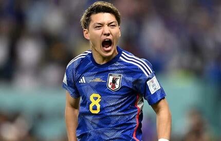 ワールドカップ2022 堂安律サイン サッカーボール - メルカリ