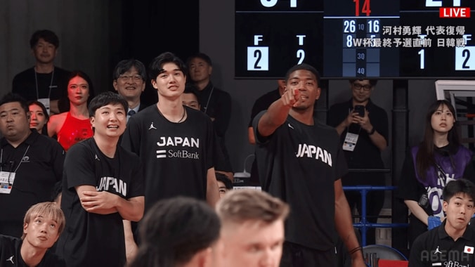 八村塁の“退場ジェスチャー”に爆笑！馬場雄大の“アクシデント”に「アンスポは仕方ない」「なんだこれw」【バスケ日韓戦】 5枚目