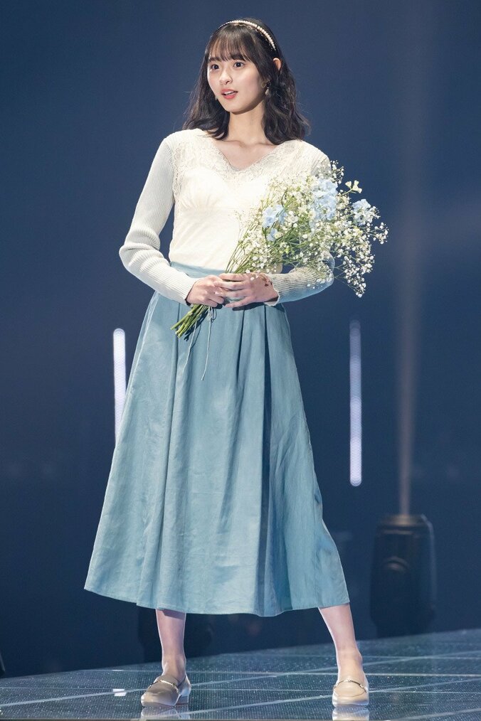 遠藤さくらが春らしい装いでキュートに微笑む＆金川紗耶がランウェイデビュー、乃木坂46がTGCに登場【画像集】 6枚目