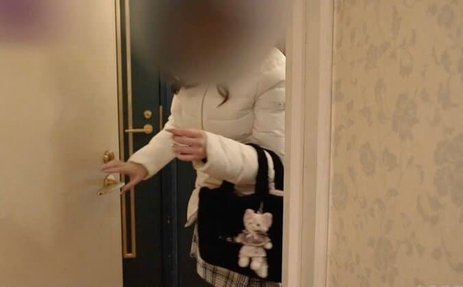 【写真・画像】「介護用のオムツを履いています」20歳風俗嬢が明かした“生きづらさ”「数歩先のトイレも、一駅分歩くくらいのしんどさで…」　1枚目