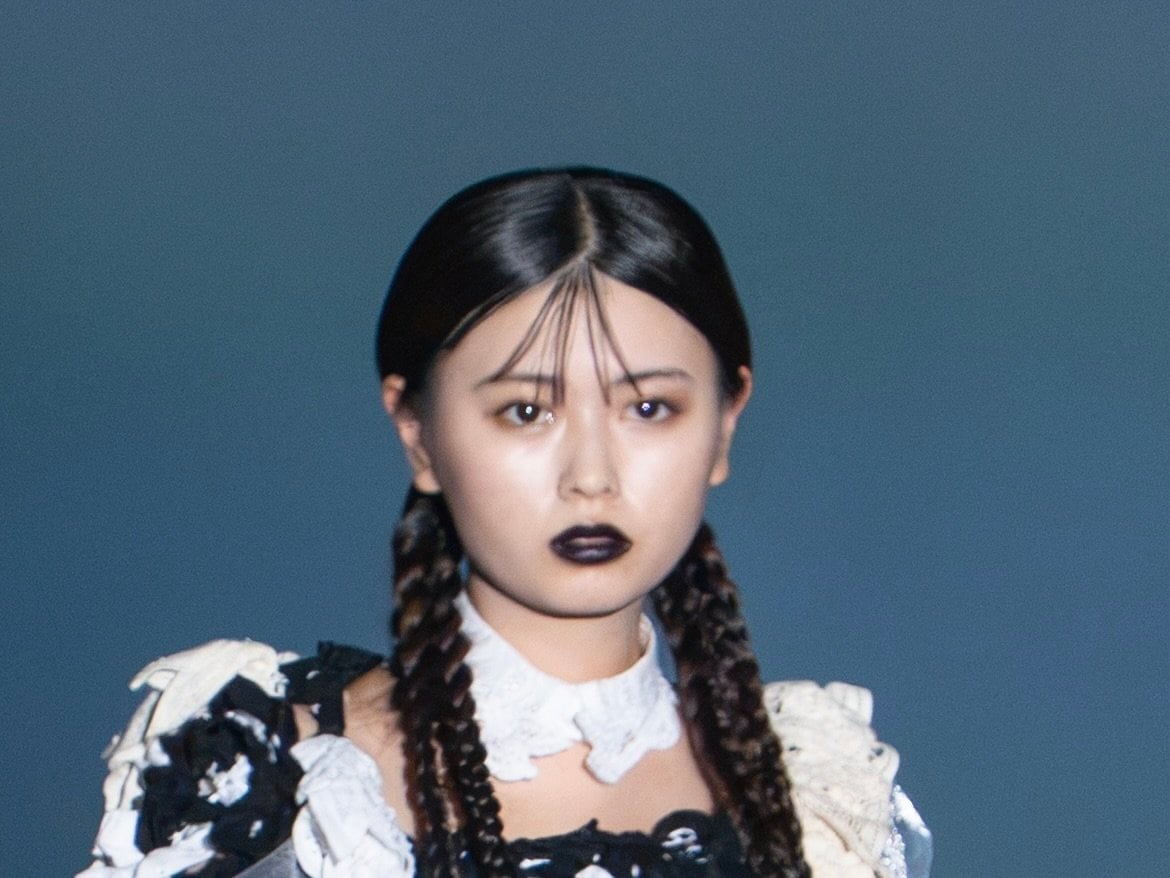 おひなさま おひなさま”長浜広奈、新潟TGCステージ登場に大歓声！ほっそり美