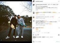 「一生スケーターに憧れているのさ」水川あさみ＆宮沢りえのpenny片手にポーズ決めた姿を公開