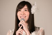 橋本マナミ、天使の姿で松井珠理奈にあごクイ「色気のある天使」「本物の天使が舞い降りた」