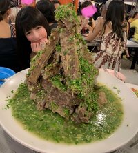 もえのあずき『バンコクのデカ盛りメニュー！』