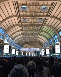 土屋太鳳、電車移動する理由を語る「一つとして同じ人生はなく…」