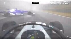 マシンが「後ろから飛んできた」 土砂降り日本最速レースで戦慄アクシデント「ひっくり返ってもおかしくなかった」中継騒然