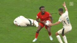 「こいつら何やってんの」中国代表の珍シーンが話題沸騰　ボールを抱えてフェイント突破→小競り合いから一触即発のフェイスオフ「別スポーツすぎておもろい」
