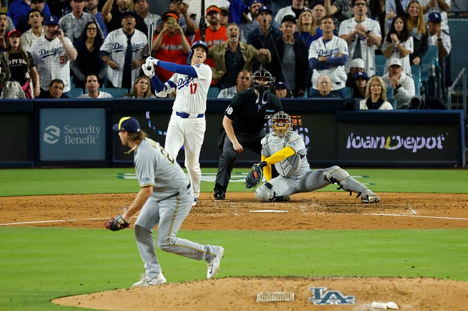 【写真・画像】球場騒然！大谷翔平は「人間やめたんか」驚愕の“爆速場外弾”→188キロ弾丸ライナーで打球が消える「飛ばしすぎ」　1枚目