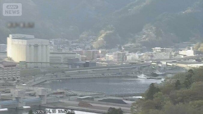 青森でM7.7震度5強　一時“津波警報”肌寒い中の避難　停電で新幹線“運転見合わせ” 1枚目