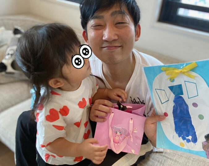 ノンスタ石田の妻、娘達が手作りした“父の日”のプレゼント「大喜びでしたっ！」 1枚目